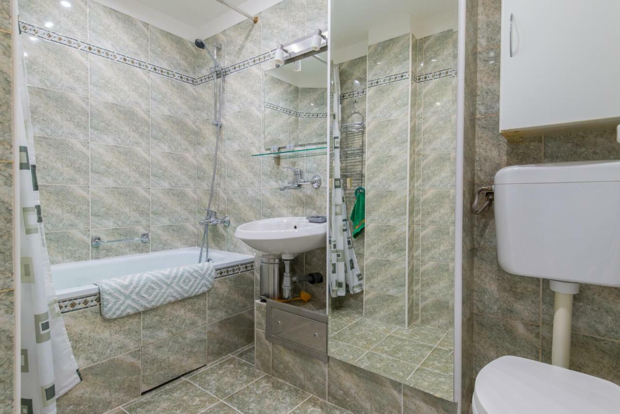 Chic And Spacious Apartment In Central Sofia - Patriarh Evtimiy By Flat Mаnager Eksteriør bilde