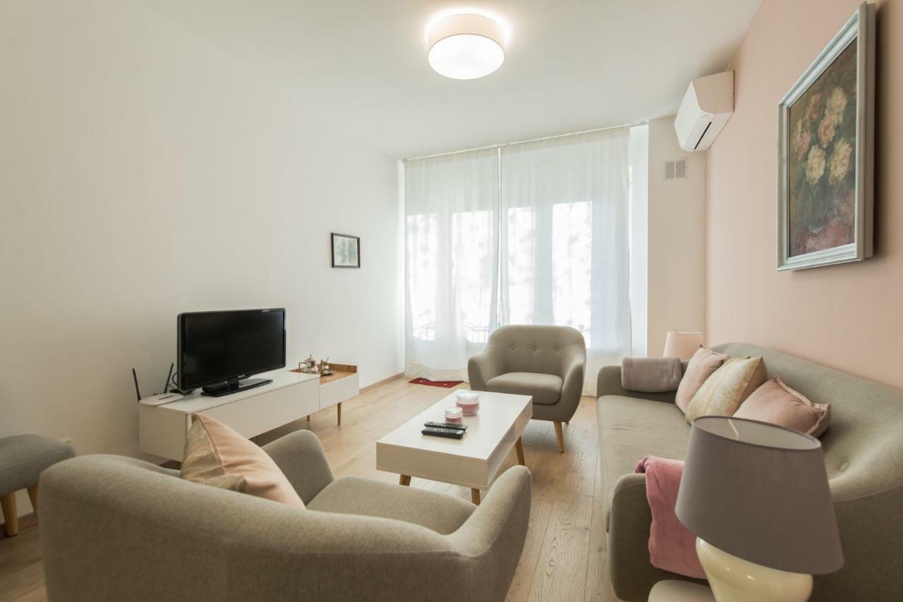 Chic And Spacious Apartment In Central Sofia - Patriarh Evtimiy By Flat Mаnager Eksteriør bilde