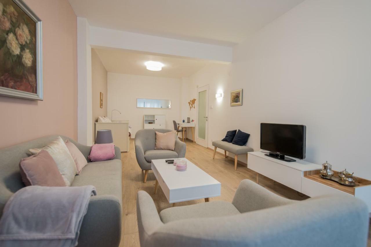 Chic And Spacious Apartment In Central Sofia - Patriarh Evtimiy By Flat Mаnager Eksteriør bilde